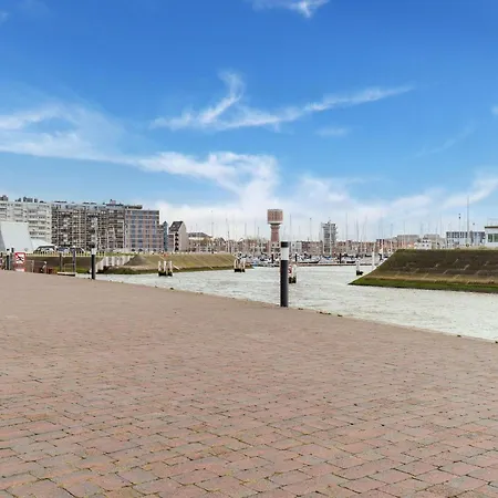 Close To The Seafront Бланкенберге